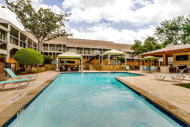 Northeast Dallas / White Rock Lake Second-Chance Leasing – 1 Bedroom from $795 (Fitness Center • 2 Pools • Dog Park)