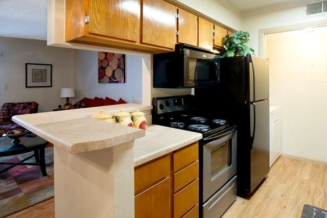 Carrollton Second-Chance Leasing – 1 Bedroom from $1,045 (Fitness Center • 2 Pools)