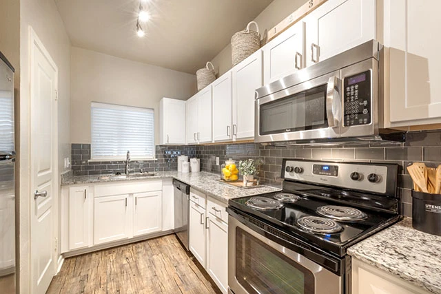 🎓 Second Chance Leasing in North Dallas | 2-Bedroom Apartments Near SMU with Theater Room & Concierge Services