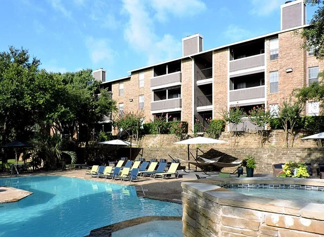 Second Chance Leasing Grand Prairie – 2 Bedroom from $1,200 (3 Pools + Fitness Center)