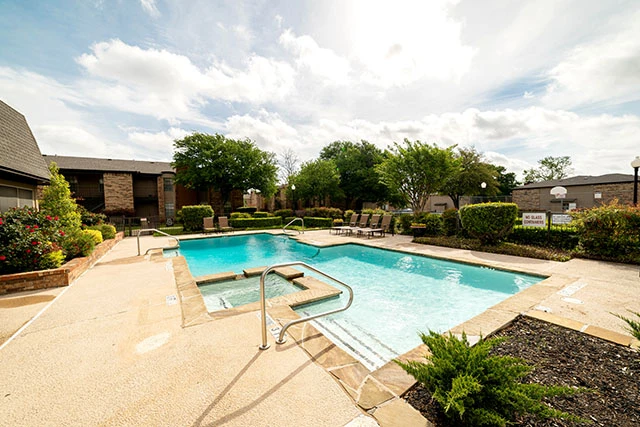 🏡 Second Chance Leasing in South Fort Worth | 2-Bedroom Apartments with Fireplaces & Playground Near Southwest High