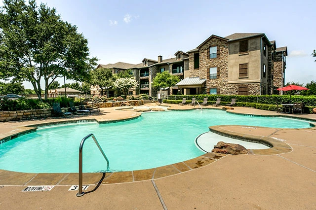 Second Chance Leasing West Fort Worth – 1 Bedroom from $1,150 (Pool + Fitness Center)