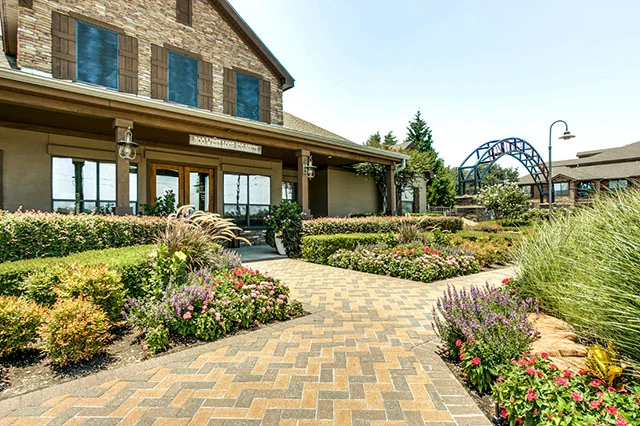 🏡 Second Chance Leasing in West Fort Worth | Spacious 2-Bedroom Apartments with Theater Room & Hot Tub Near Brewer High