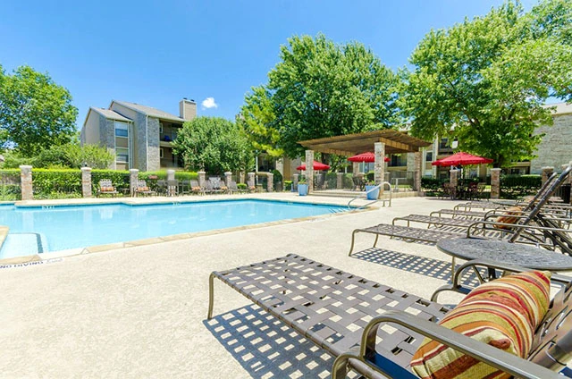 🌇 Second Chance Leasing in Southwest Fort Worth | 1 & 2-Bedroom Apartments Near North Crowley High