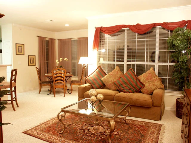 Second Chance Leasing – Far North Dallas 1 Bedroom from $1,293 (Fitness Center + 3 Pools)