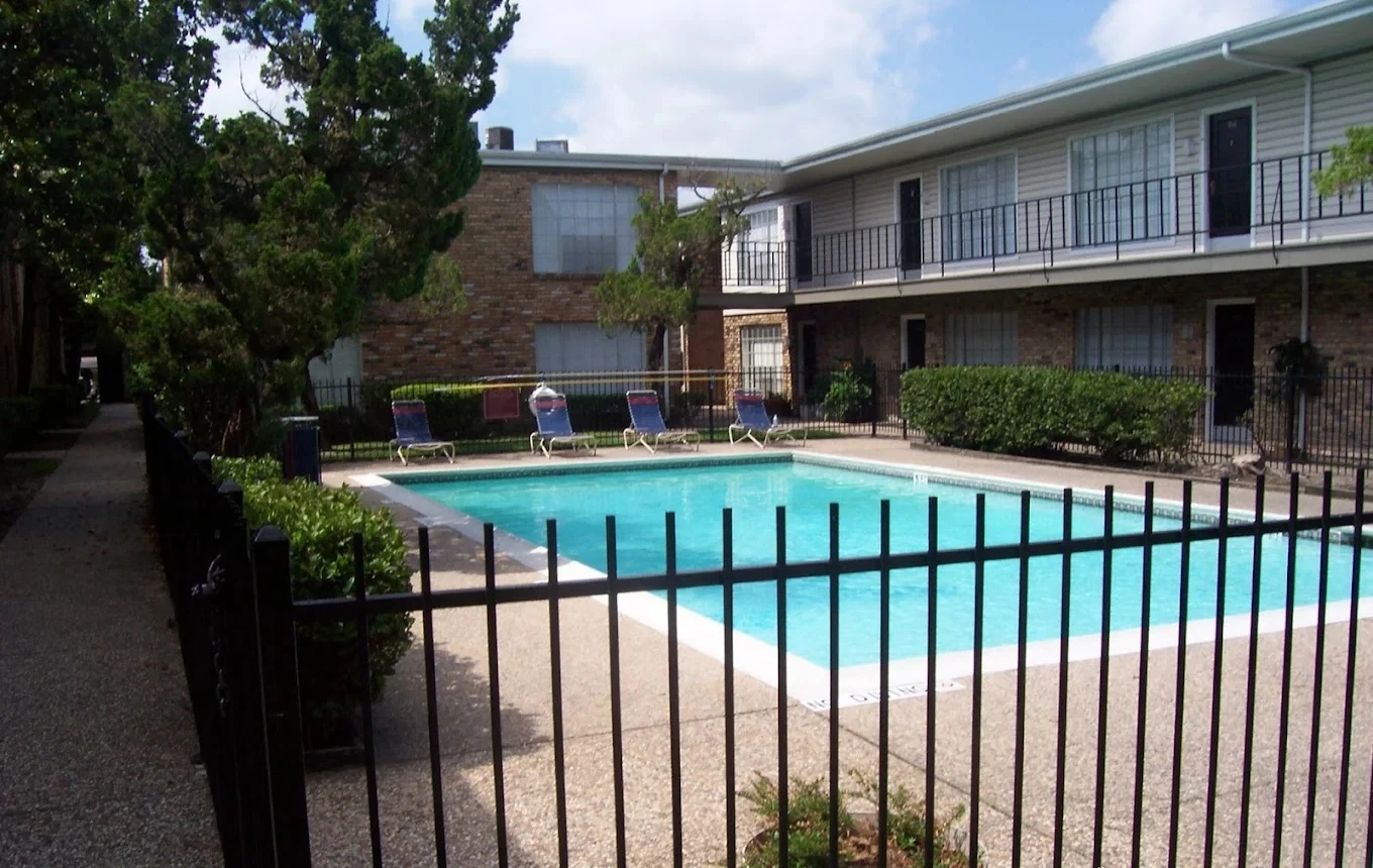 Second Chance Leasing (Galleria – Houston) – 1 Bedroom from $487 (2 Pools + Tax Credit)