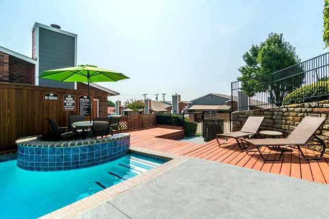 South Arlington Second Chance Leasing – 1 & 2 Bedroom from $1,239 (2 Pools + Dog Park)