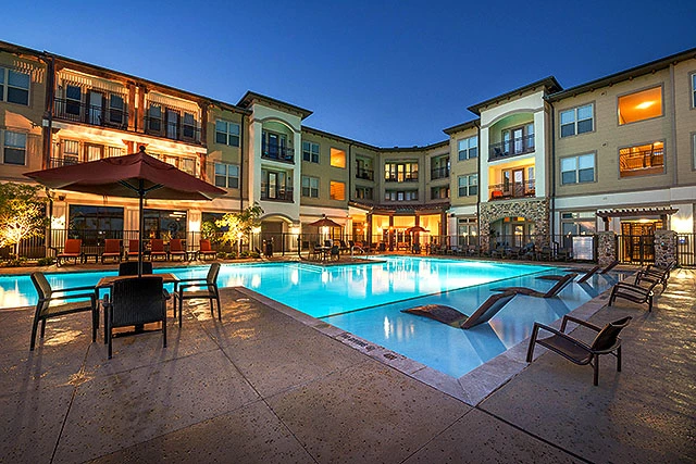 🌸 Flower Mound Second Chance Leasing | 2-Bedroom Apartments with Attached Garages & Resort-Style Pools Near Flower Mound High