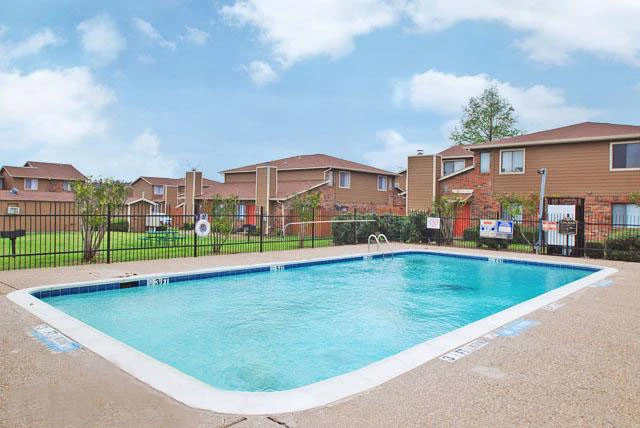 West Plano Second Chance Leasing (2 Bedroom) — From $1,500/mo (Fitness Center + Dog Park)