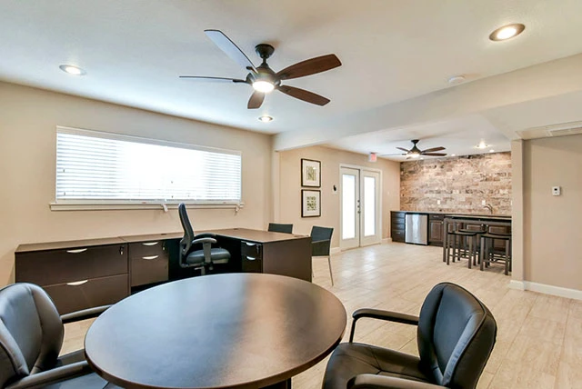 South Dallas / Oak Cliff Second Chance Leasing – 1 Bedroom from $950 (Gated Community + Pool)