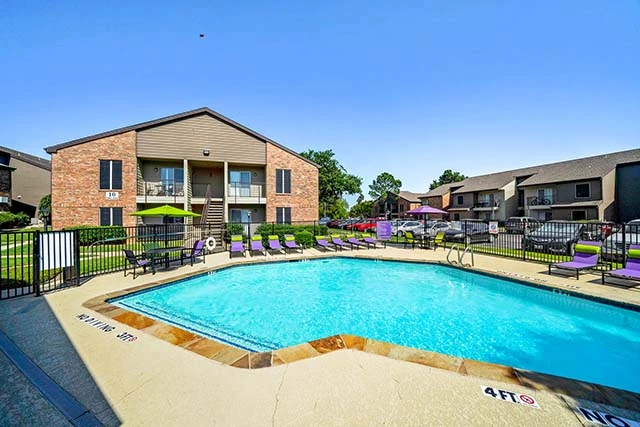 🎶 Second Chance Leasing in Downtown Denton, TX: Creative Vibes, Community Living, and a Fresh Start
