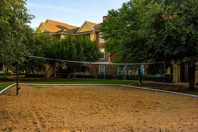 ⭐ Second Chance Leasing South Fort Worth / Benbrook | 2 Bedroom $1,475–$1,815 • 1,040–1,099 sq ft • W/D Connections + Machines