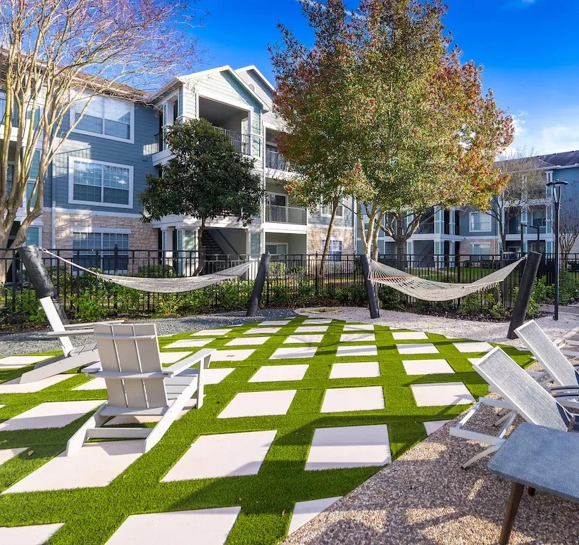 Broken Lease? Start Fresh at This Alief Apartment Community – Spacious Floorplans, 2 Pools & Attached Garages!