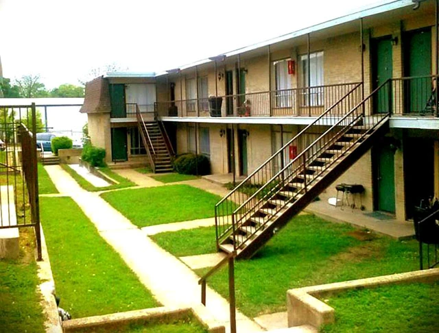 1x1 – $1,050/mo (750 sq ft)🌿 Second Chance Leasing in White Rock Lake – No Electric Bill