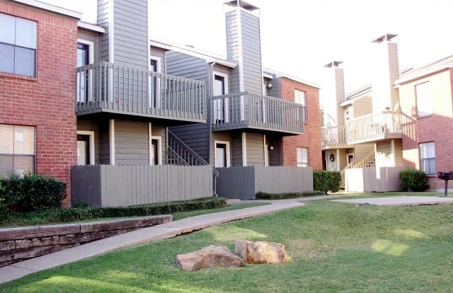 Haltom City, TX Second Chance Apartments — 1 Bedroom from $1,000+/mo
