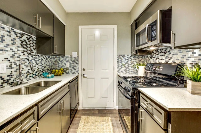 White Rock / Lakewood Second Chance Apartments — 1 Bedroom from $810/mo