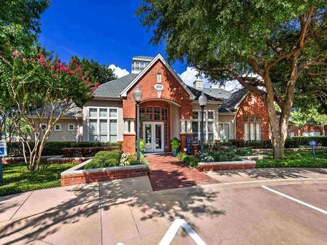 Irving, TX 2-Bedroom Apartments — Second Chance Leasing from $1,727