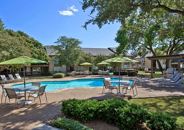 Addison, TX 2-Bedroom Apartments — Second Chance Leasing from $1,580
