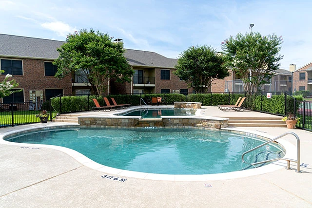Southwest Ft Worth/Benbrook Second chance leasing Broken lease Friendly 1/1 $1049