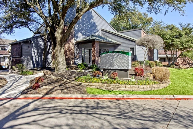 2BR from $1,300 — White Rock Lake / Tenison Park Second Chance Apartments