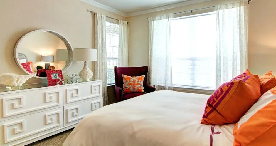 Galleria/Uptown Houston Second Chance Apartments — 1BR from $1,060 • 2BR from $1,725