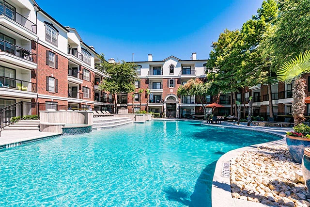 Downtown Dallas / Arts District — First-Time Renter Guide (Separate Second Chance options available)