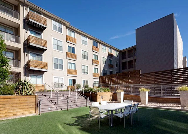 1 Bedroom — $1,004–$2,692 | 614–1,466 sf | Full W/D - West 7th / Downtown Fort Worth — First-Time Renter Guide 