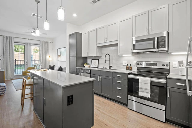 Design District Dallas — 2 Bedroom Apartments for First-Time Renters 2BR from $1,530