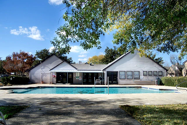 🔥 Haltom City 2BR with Fireplace from $1,535: Second Chance Leasing Near Birdville ISD