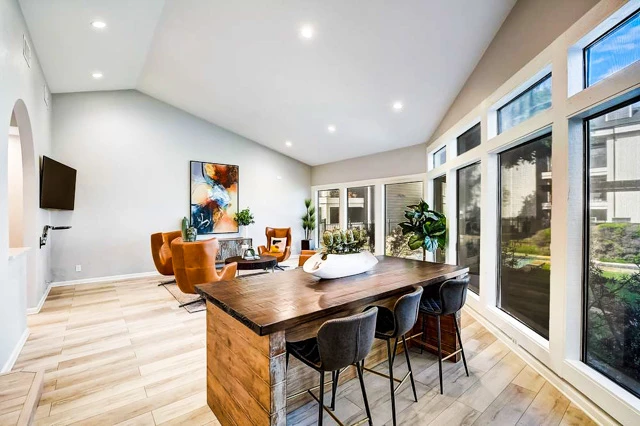 🔥 Northwest Dallas 1BR with Fireplace from $1,035: Second Chance Leasing Near Jefferson High