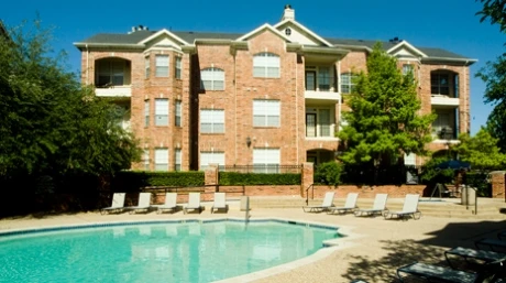 🧖‍♂️ North Dallas 2BR with Sauna Access from $1,580: Second Chance Leasing Near Addison & Carrollton
