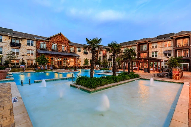 🛁 Frisco 2BR with Garden Tub from $1,630: Second Chance Leasing in Frisco ISD