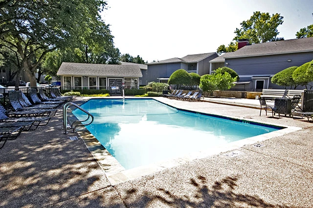 🔥 Northeast Dallas 2BR with Fireplace from $1,175: Second Chance Leasing in Richardson ISD