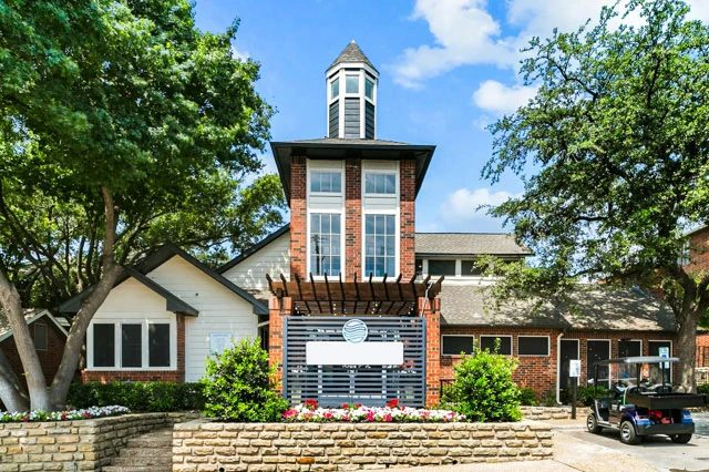 🏙️ North Dallas Second Chance Leasing: 2BR with Fireplace from $1,329 in CFB ISD