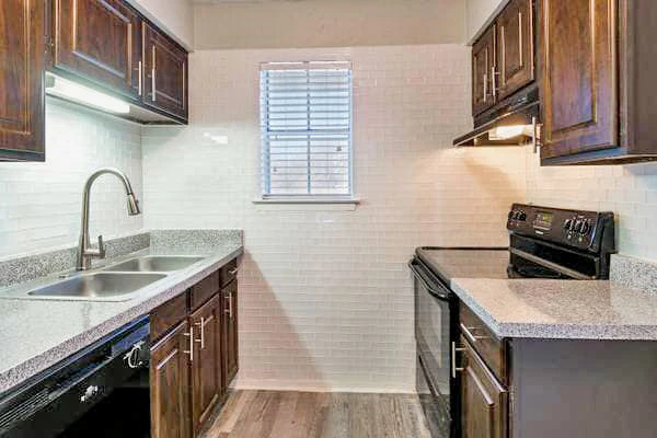 🏙️ North Dallas 1BR with Private Patio from $1,281: Second Chance Leasing Near Addison