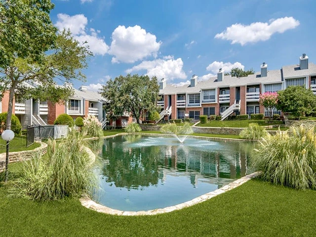 🔥 Carrollton 2BR with Fireplace from $1,509: Second Chance Leasing Near Marsh Middle