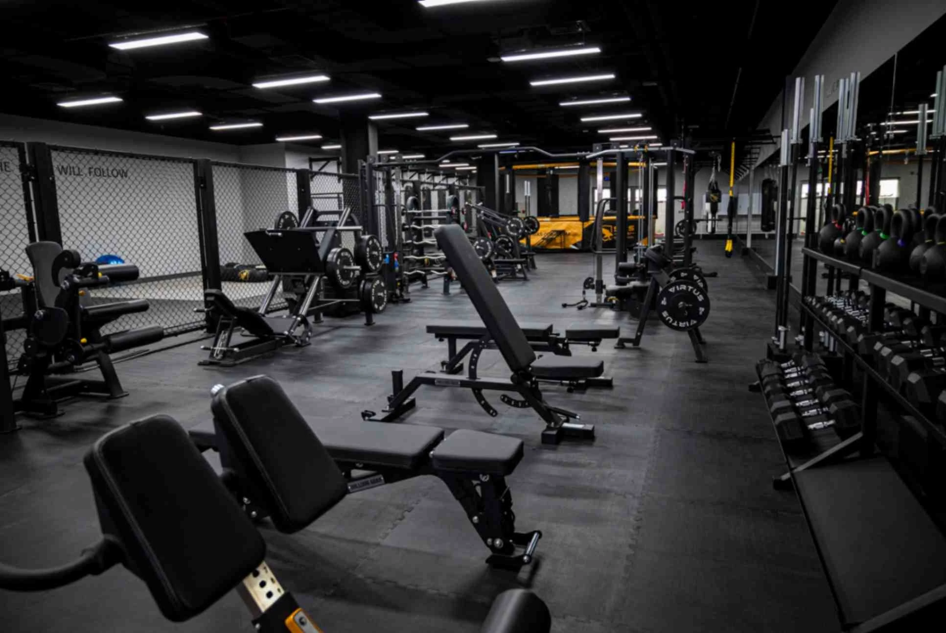 0019331293385-sias-dubai-gym-17141290996333.jpg