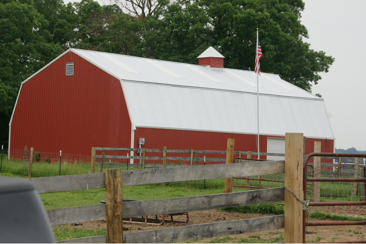 175-barn-snippng.png