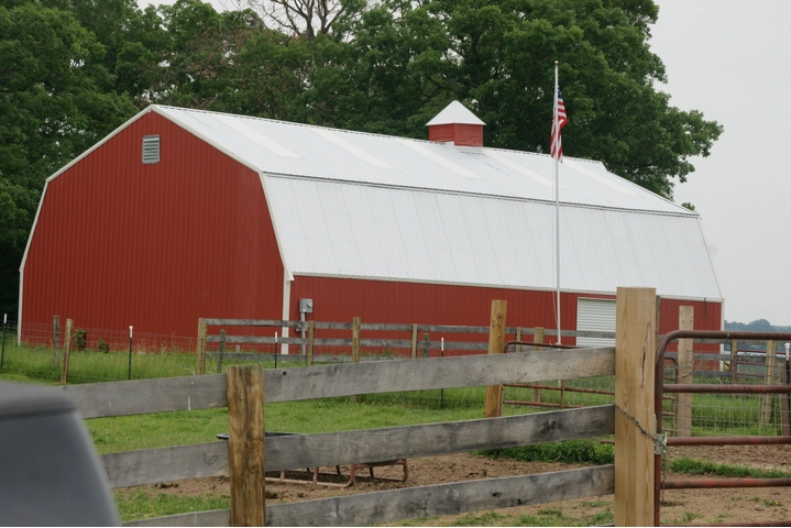 175-barn-snippng.png