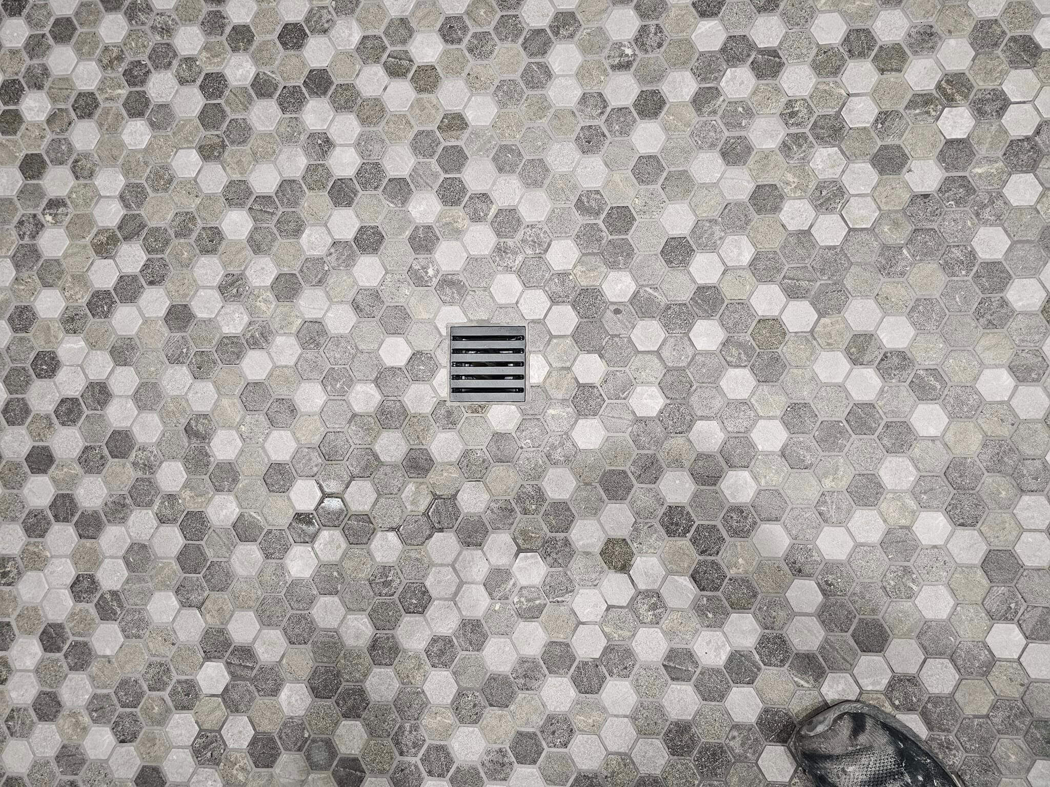1052-hexagon-shower-floor-16946576391677.jpg