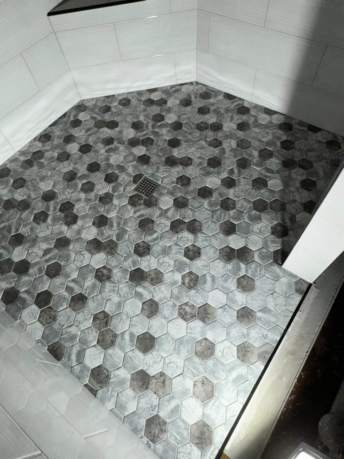 1052-shower-floor---hex-17501020785386.jpg