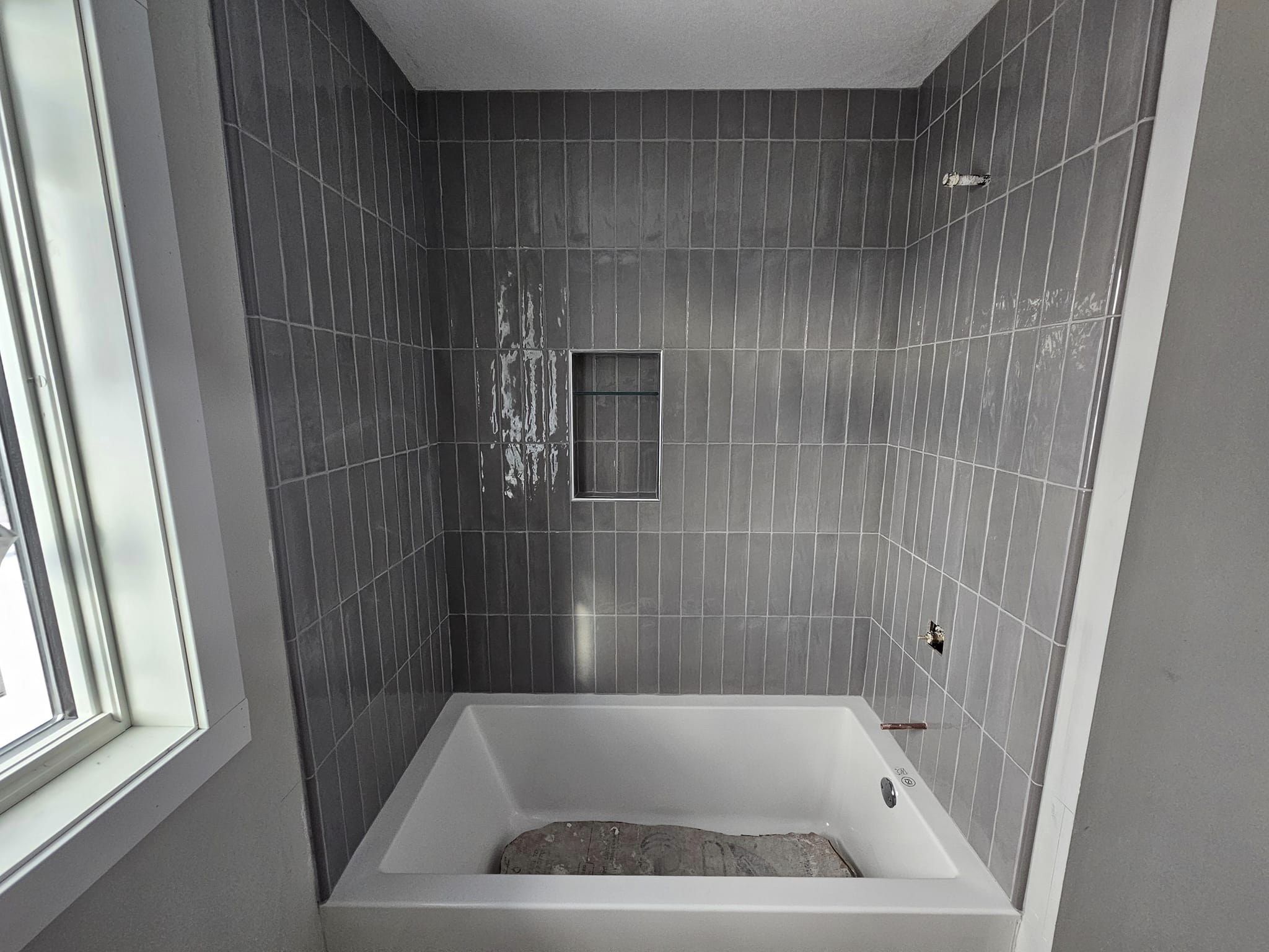 1052-tub-surround-17066507849018.jpg