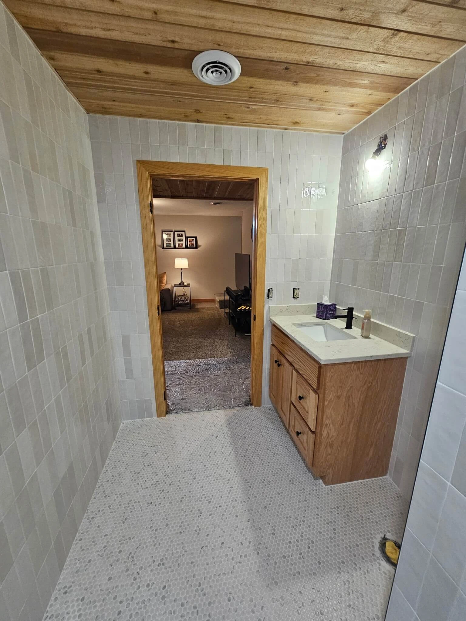 989-walls-17465500283464.jpg