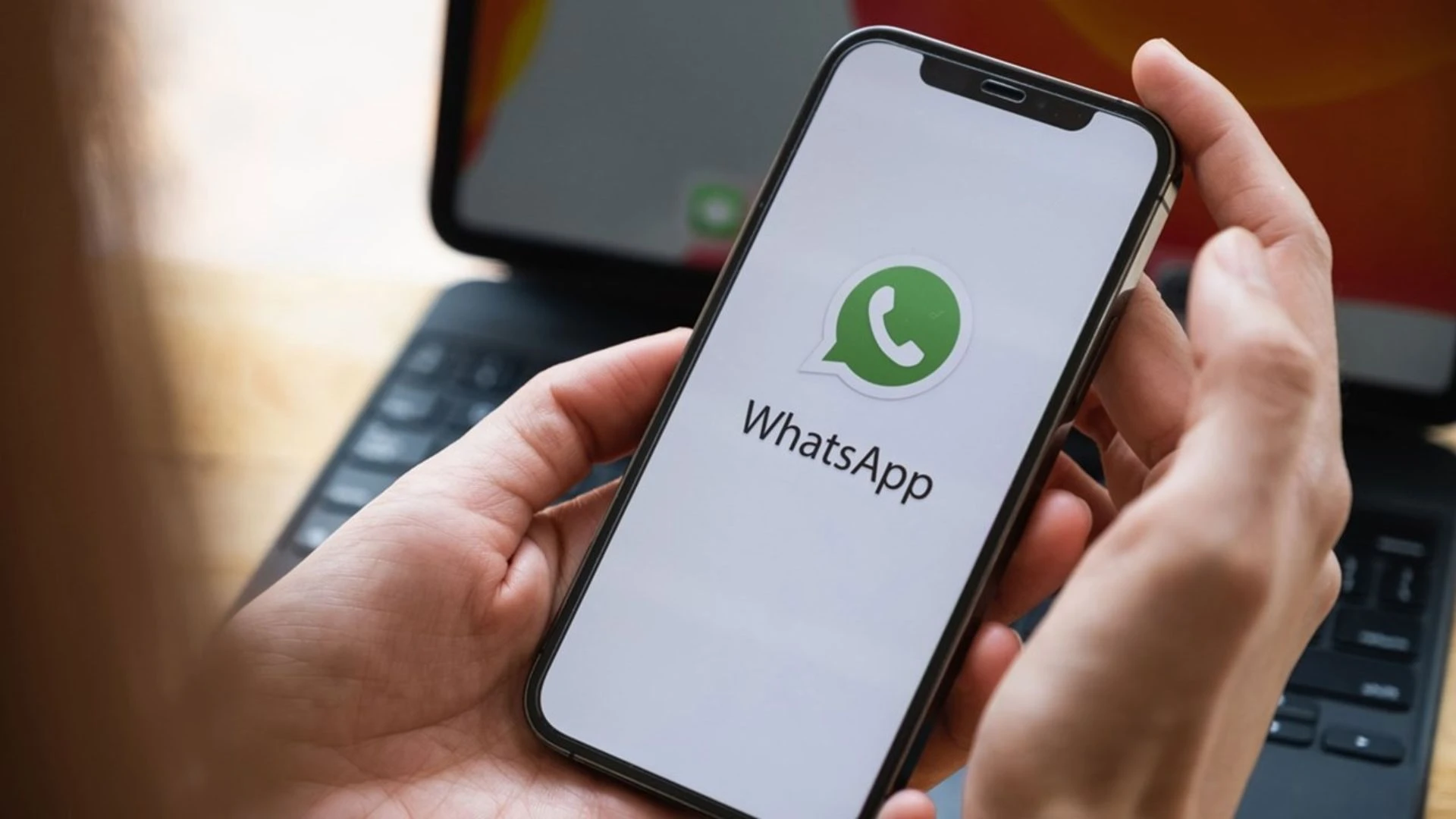 Пользователи WhatsApp смогут отправлять сообщения в другие приложения