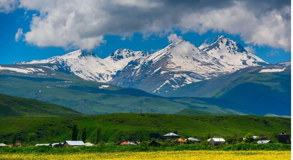 916-aragats-in-armenia.jpg
