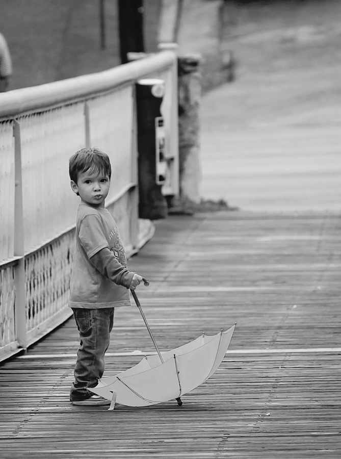 127-micah-on-bridge-in-black-and-white-1.jpg