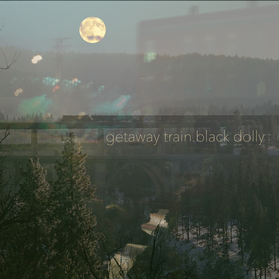 1351-black-dolly-getaway-train22.jpg
