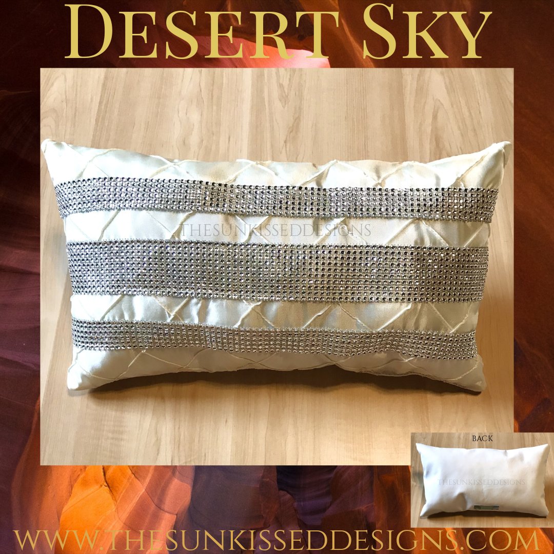 1001-desertskythrowpillowtskddesertsandspillowcollection2021cffo2.jpg