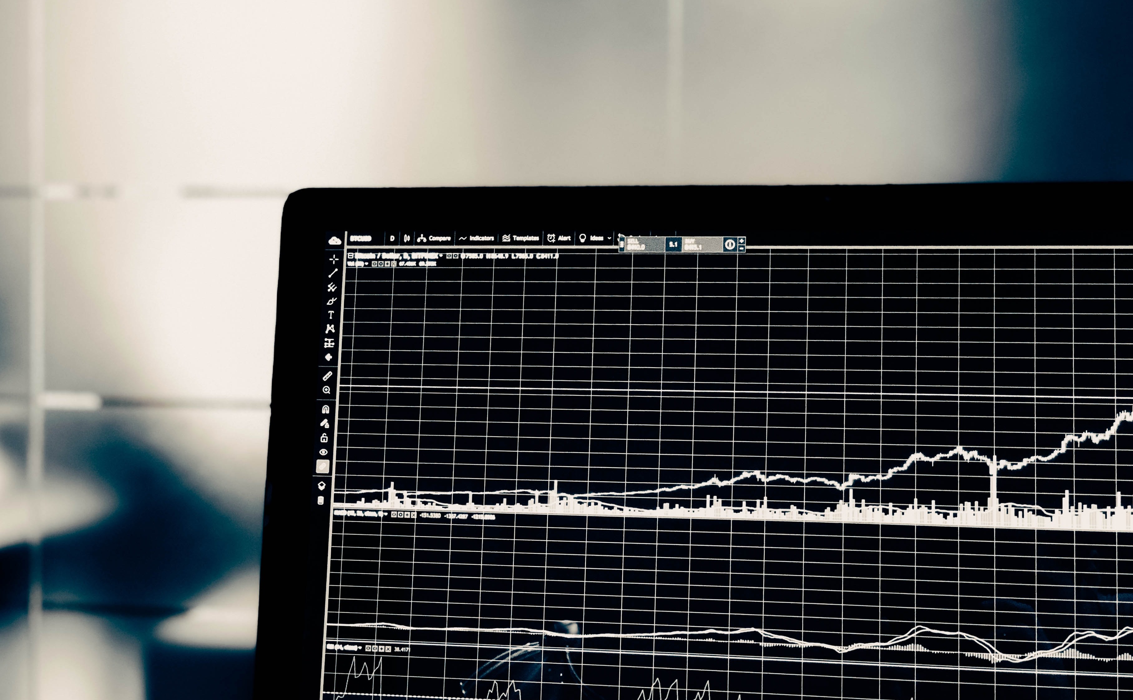 MARKET RESEARCH & BENCHMARKING 024236312242452-chris-liverani-dbimy696rk-unsplash1.jpg