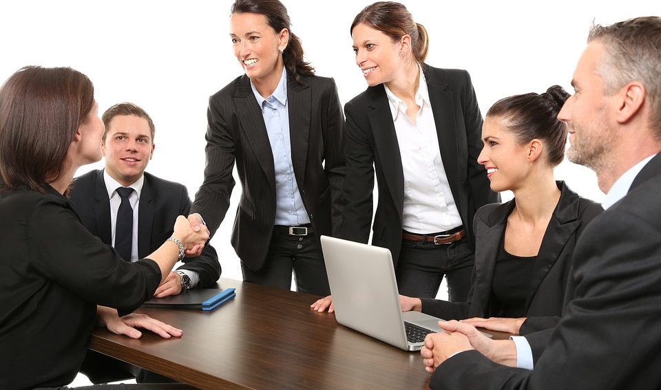 0439605671726-comunicacion-comercial-y-atencion-al-cliente.jpg